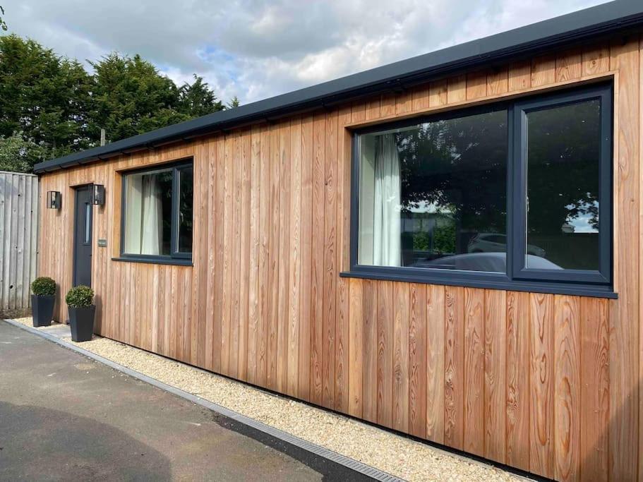 Larks Leaze Lodge, Steeple Ashton, Wiltshire Trowbridge