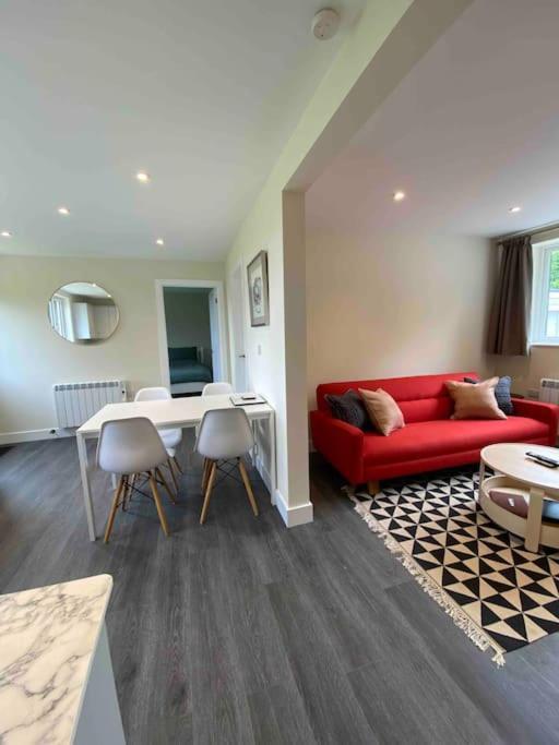 Larks Leaze Lodge, Steeple Ashton, Wiltshire Trowbridge