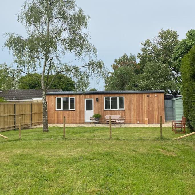 Larks Leaze Lodge, Steeple Ashton, Wiltshire
